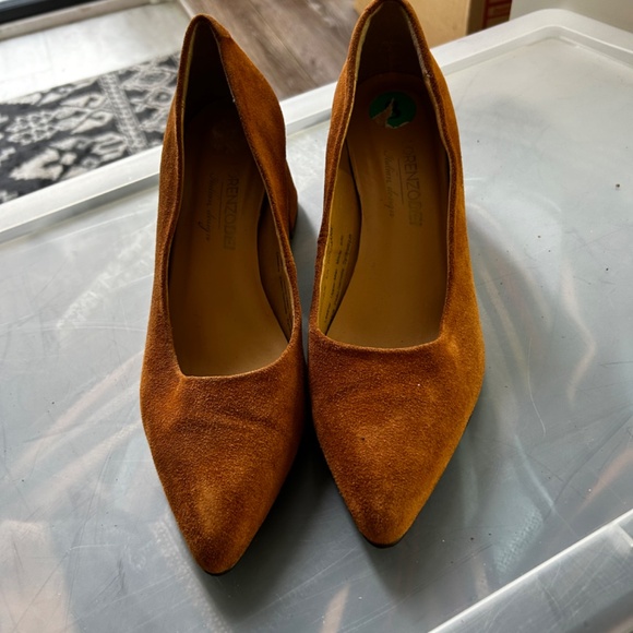 Designer shoes - Picture 2 of 3